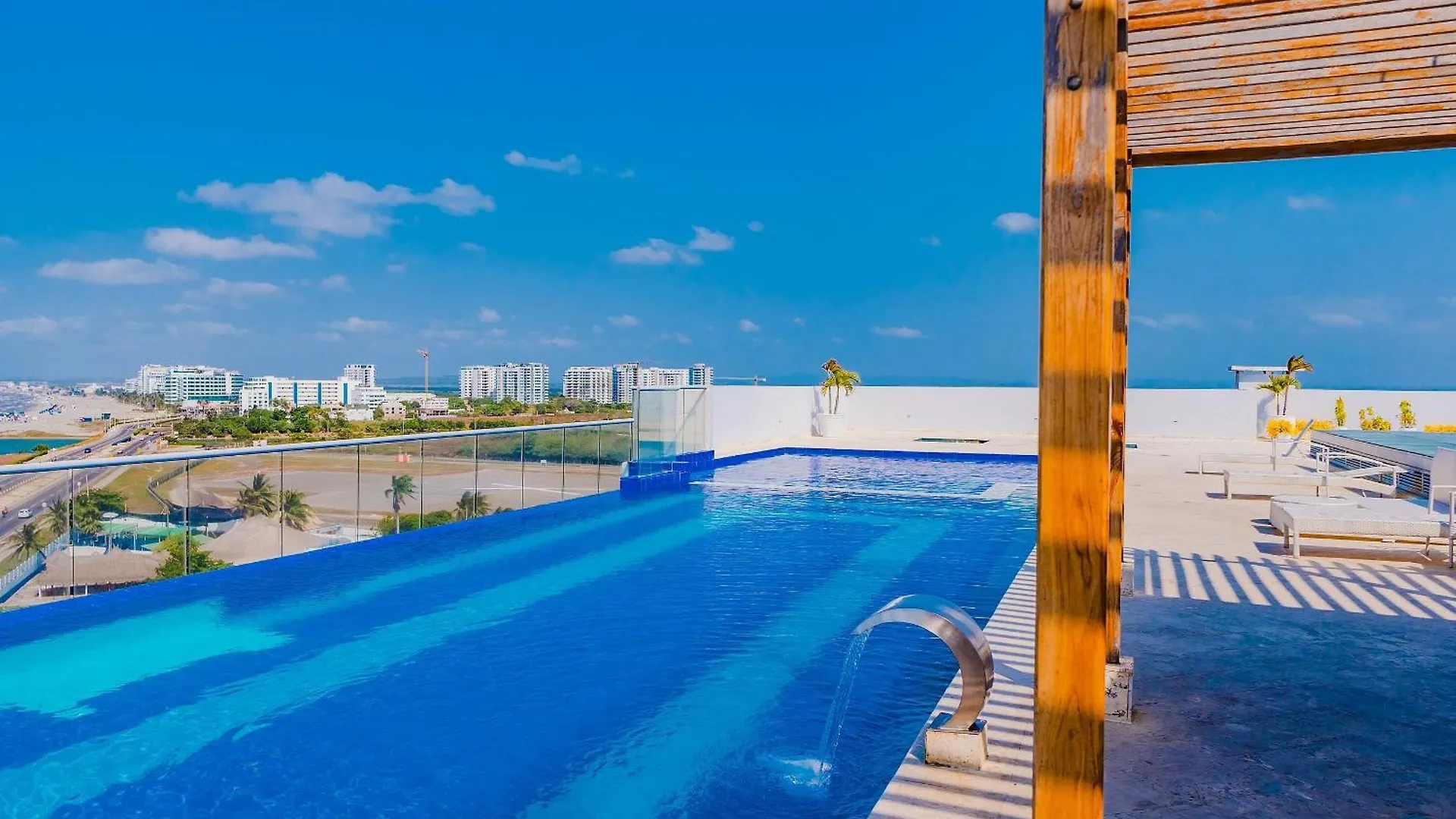 U-Go Elegante Apto En Crespo Con Vista Al Oceano Cartagena